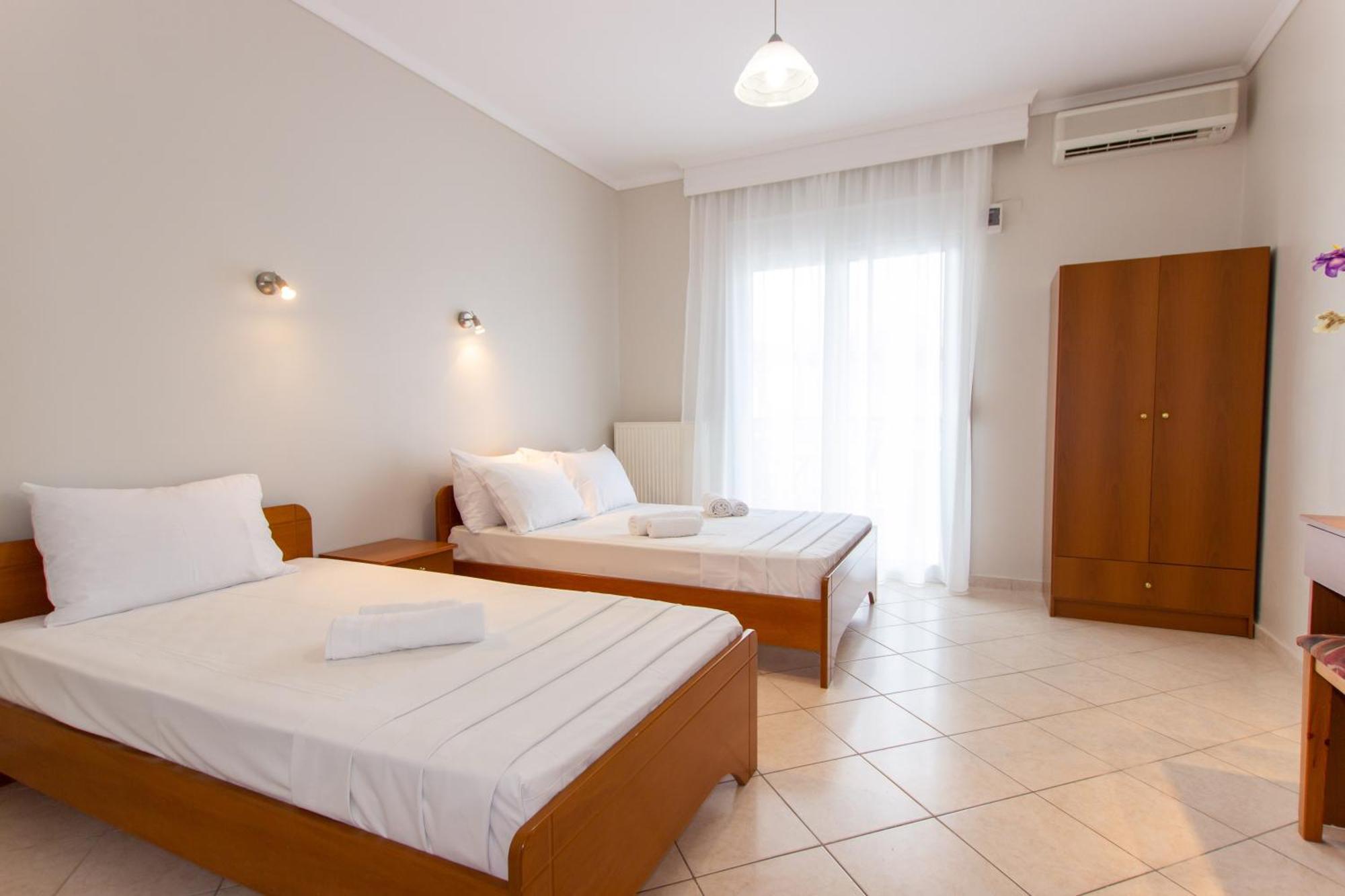 Athanasia Inn Vrasná Esterno foto