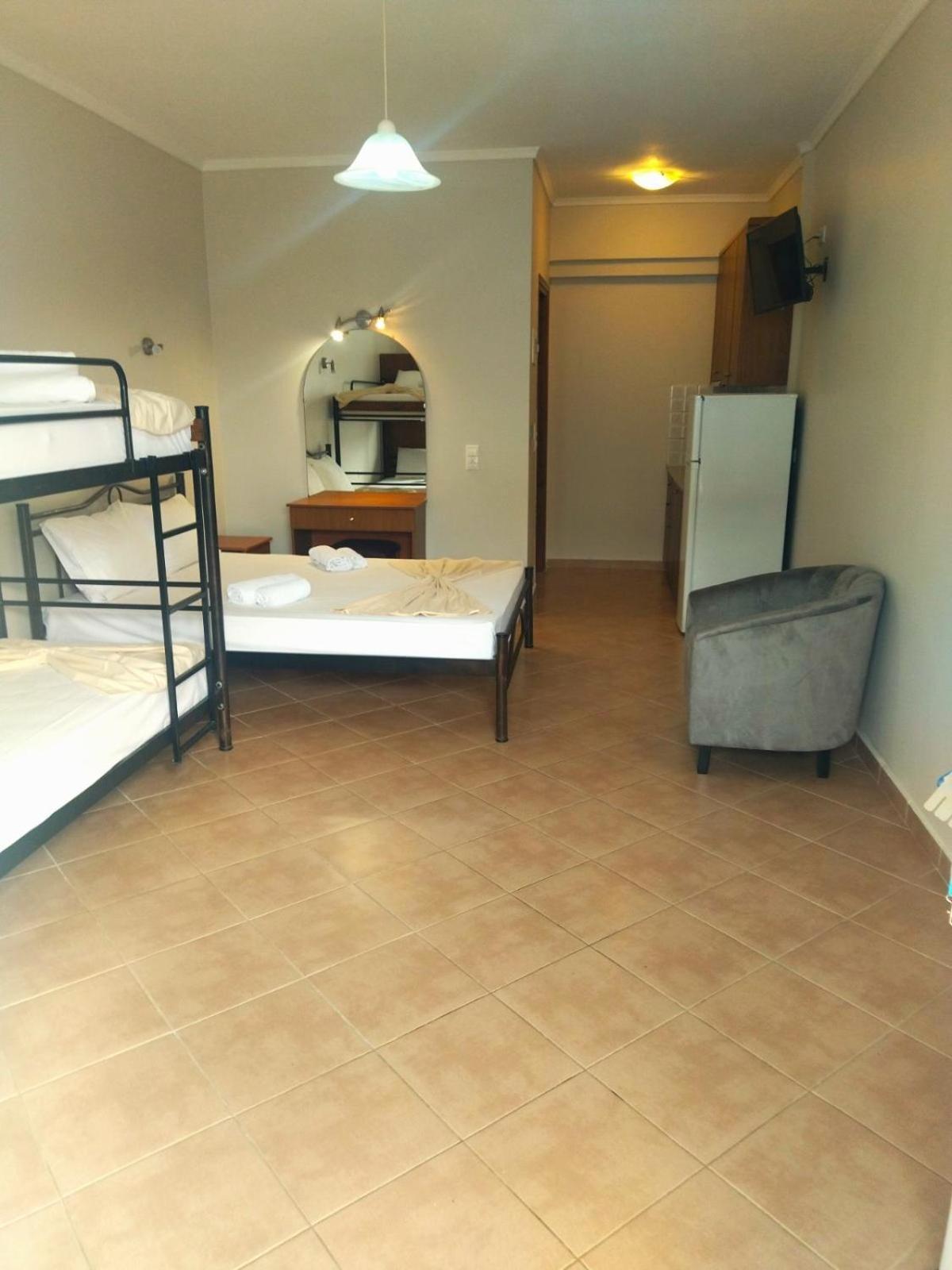 Athanasia Inn Vrasná Esterno foto