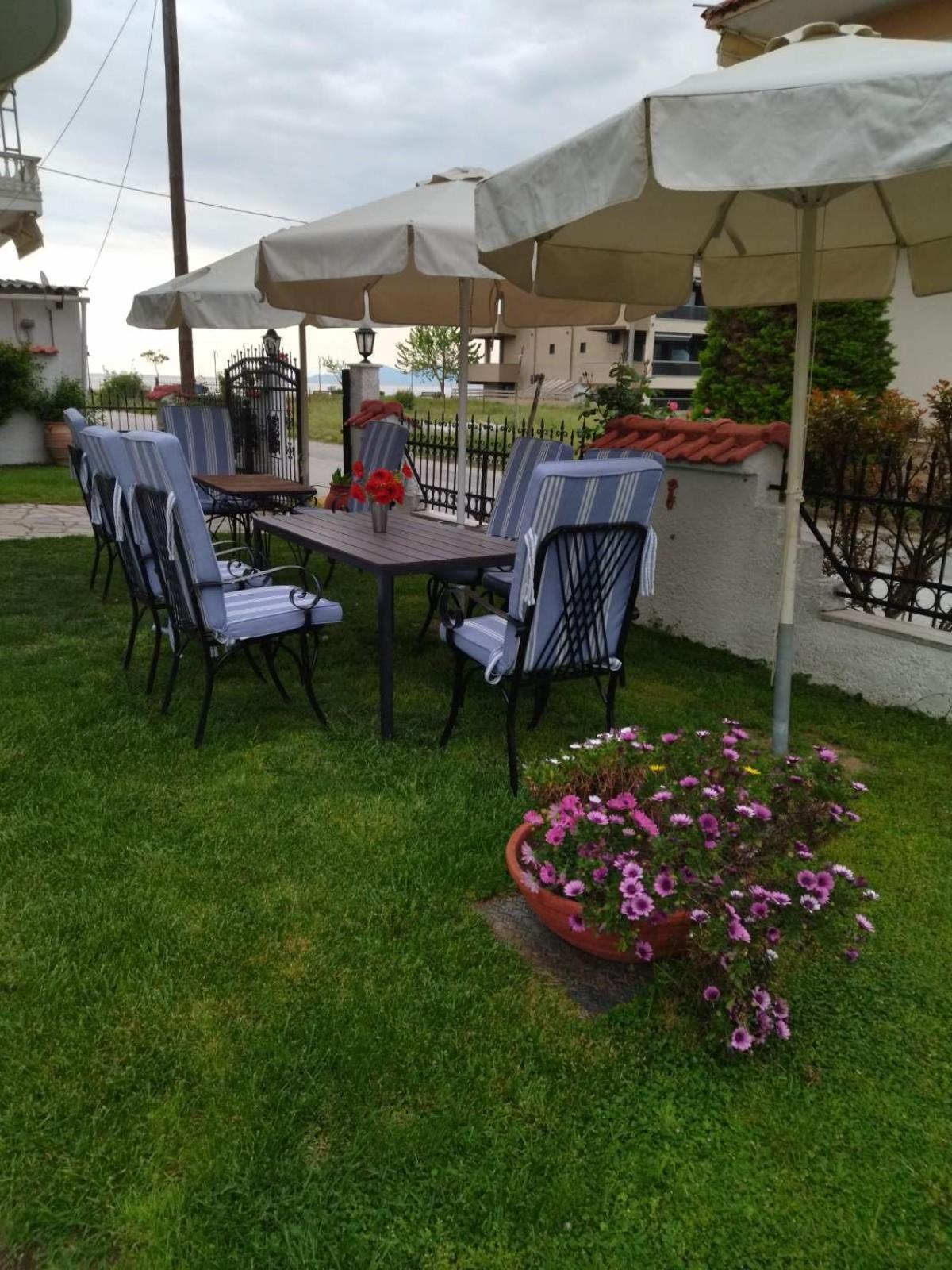 Athanasia Inn Vrasná Esterno foto