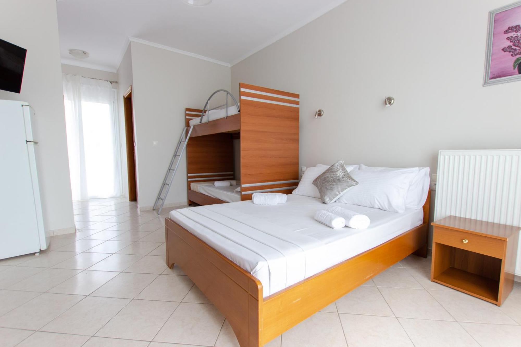 Athanasia Inn Vrasná Esterno foto