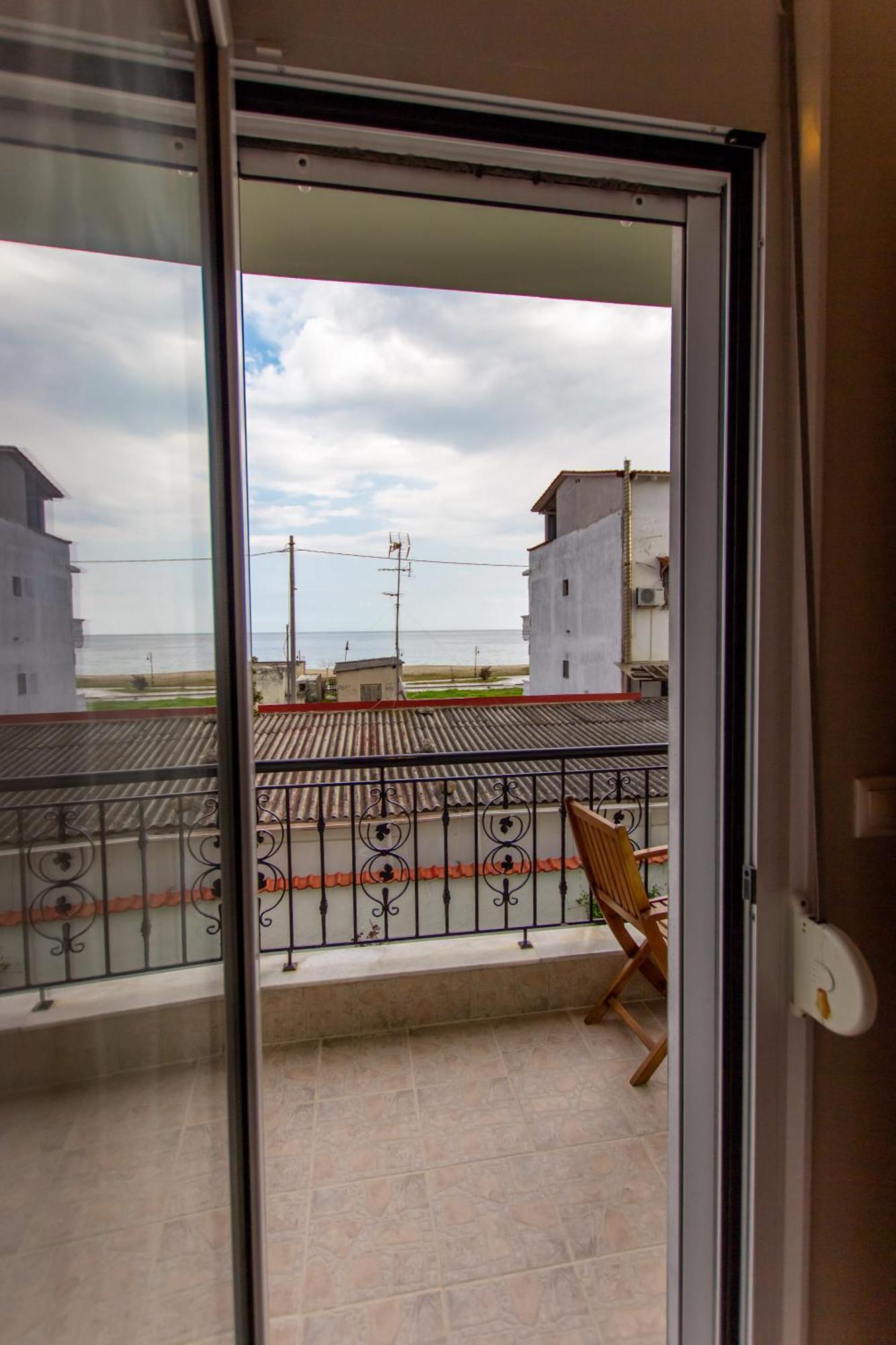 Athanasia Inn Vrasná Esterno foto