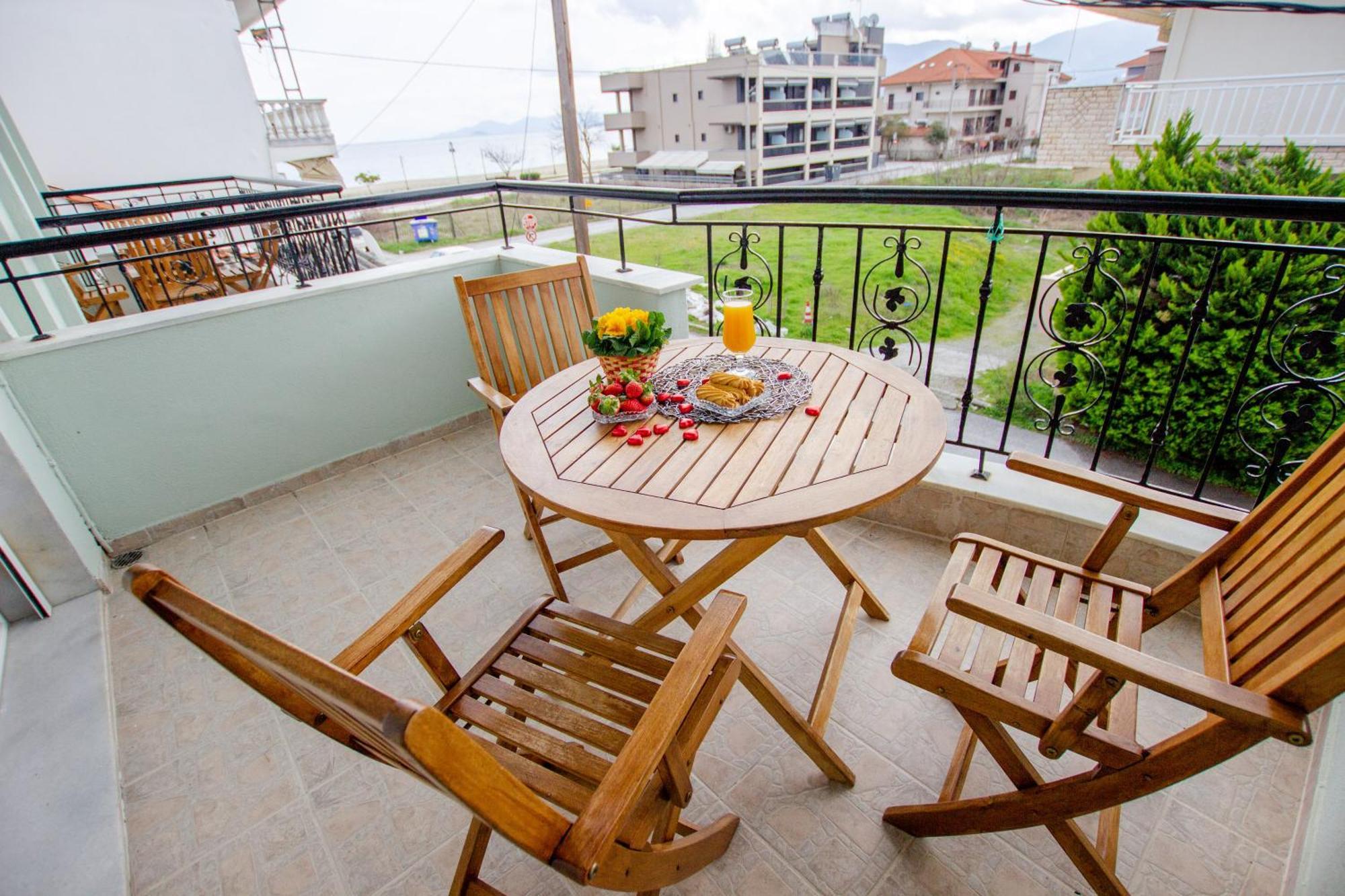 Athanasia Inn Vrasná Esterno foto