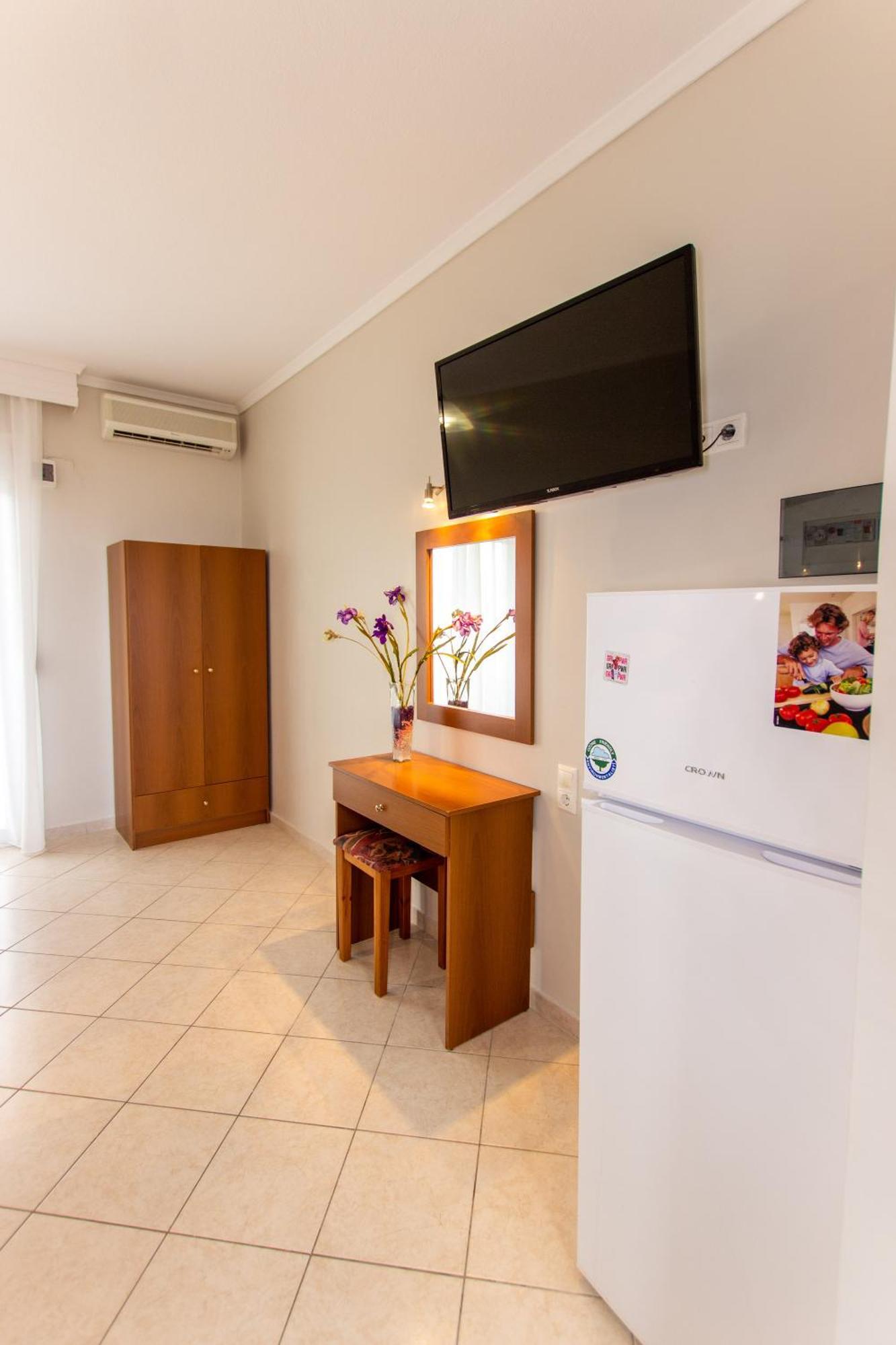 Athanasia Inn Vrasná Esterno foto