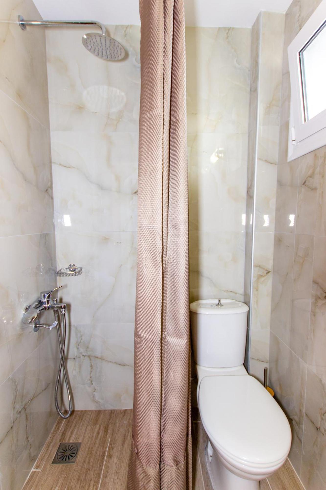 Athanasia Inn Vrasná Esterno foto