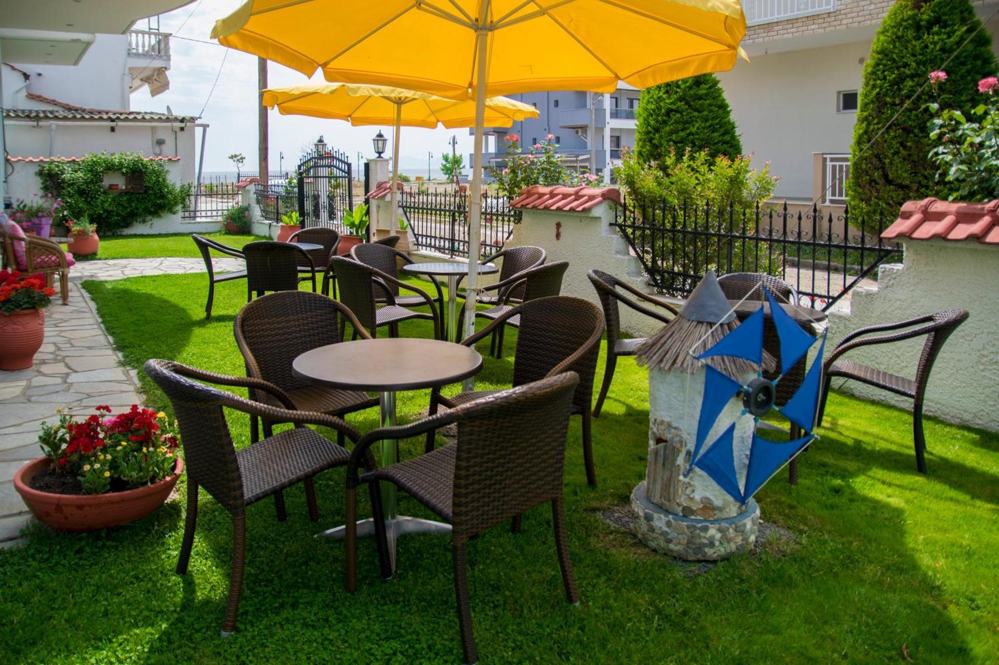 Athanasia Inn Vrasná Esterno foto
