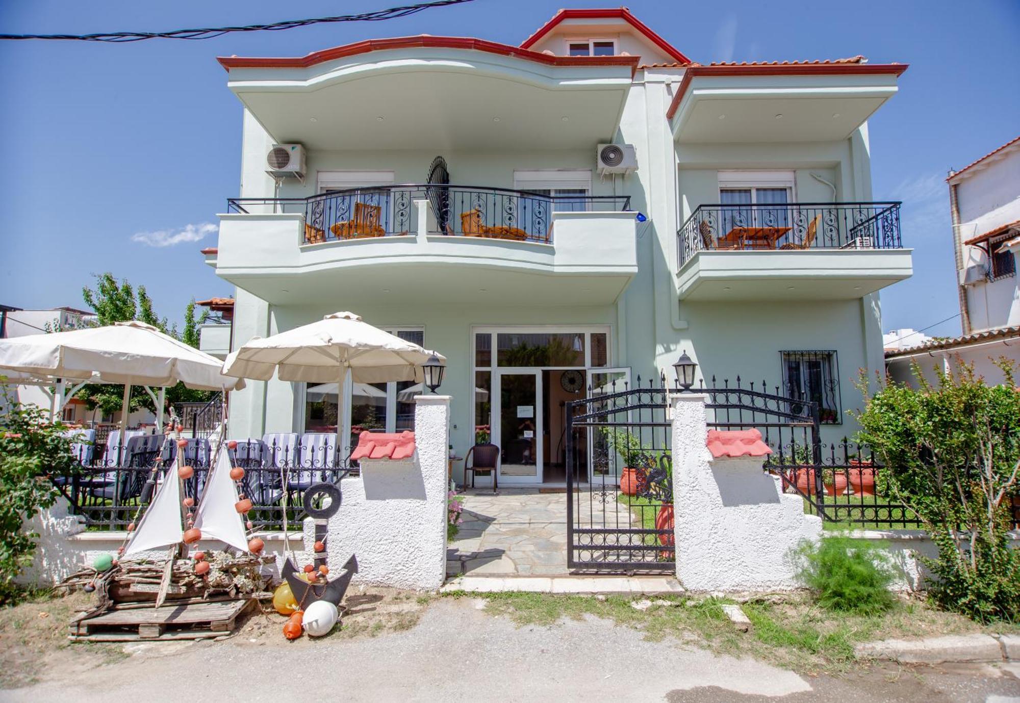 Athanasia Inn Vrasná Esterno foto