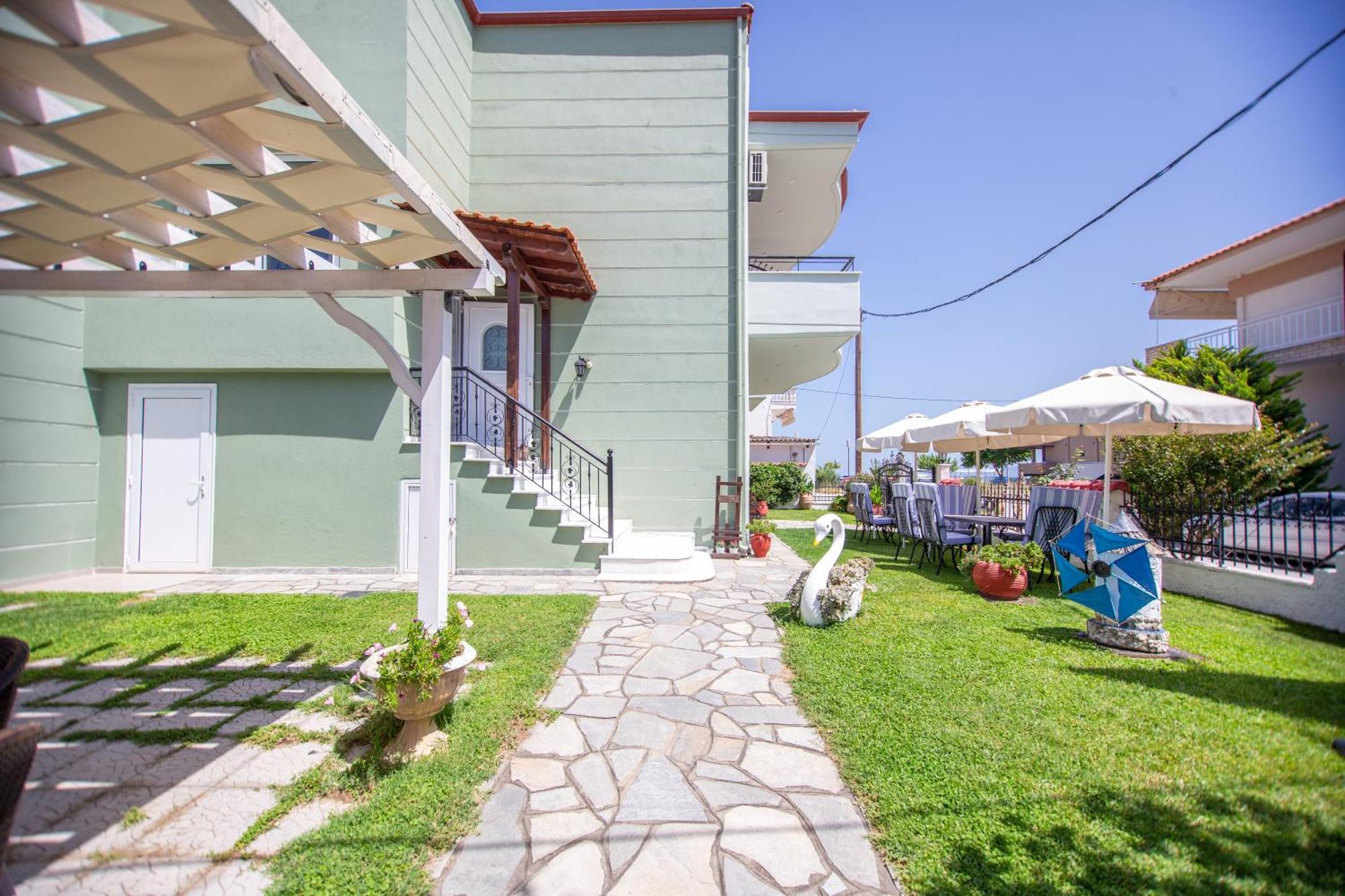 Athanasia Inn Vrasná Esterno foto