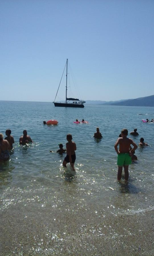 Athanasia Inn Vrasná Esterno foto