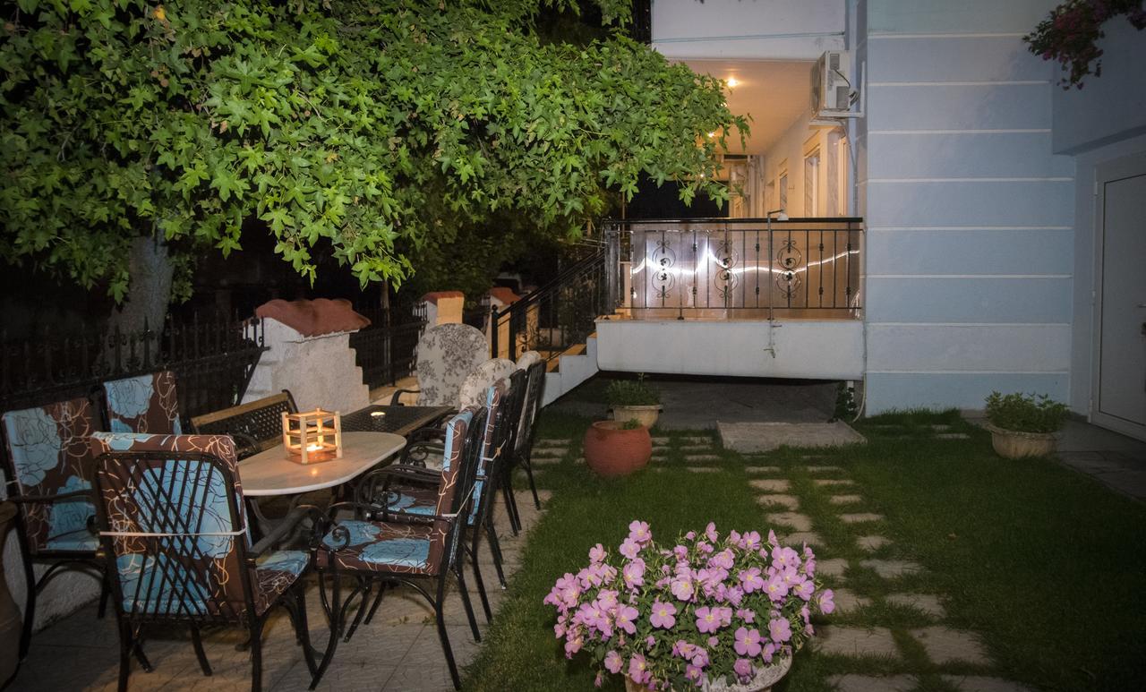 Athanasia Inn Vrasná Esterno foto